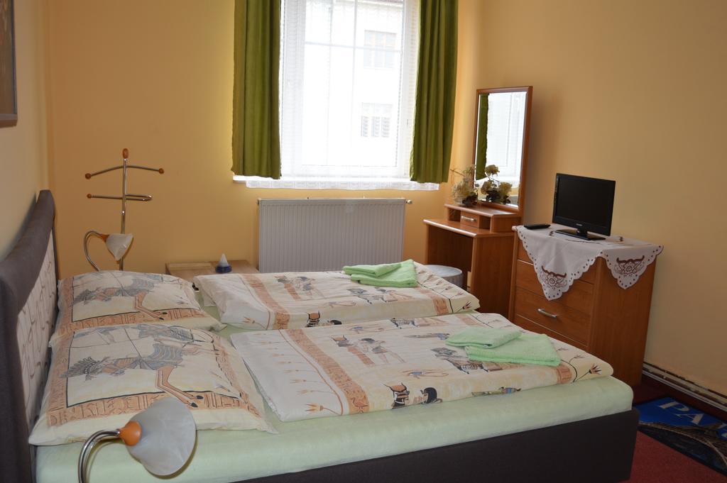 Hotel Paradise Ostrava Ruang foto