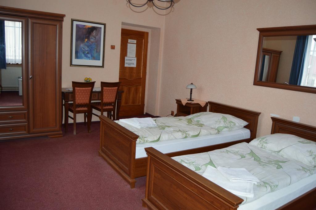 Hotel Paradise Ostrava Ruang foto