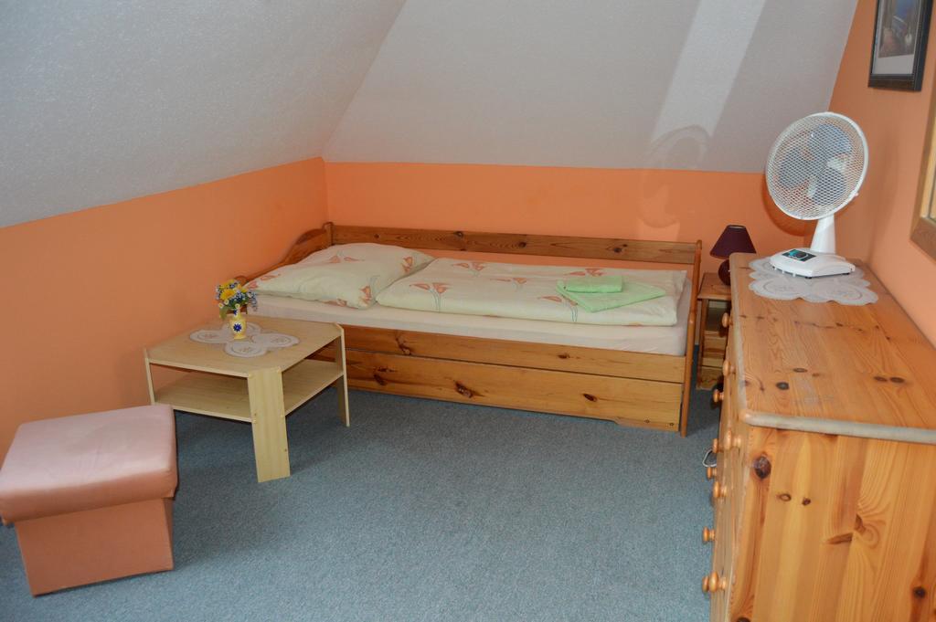 Hotel Paradise Ostrava Bagian luar foto