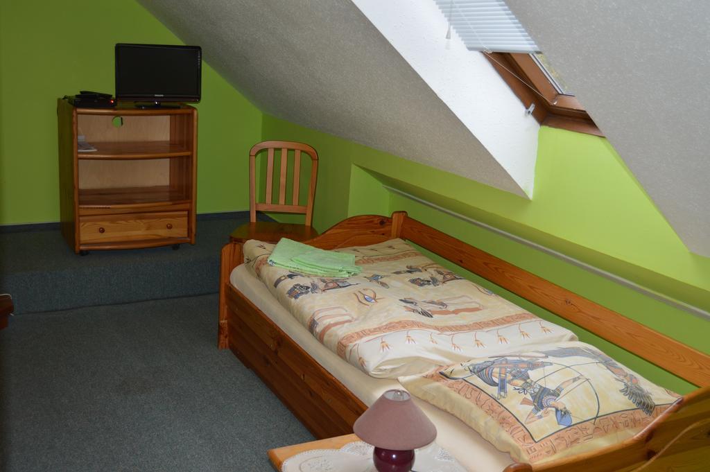 Hotel Paradise Ostrava Bagian luar foto