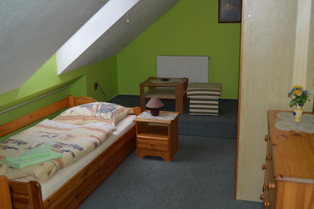 Hotel Paradise Ostrava Bagian luar foto