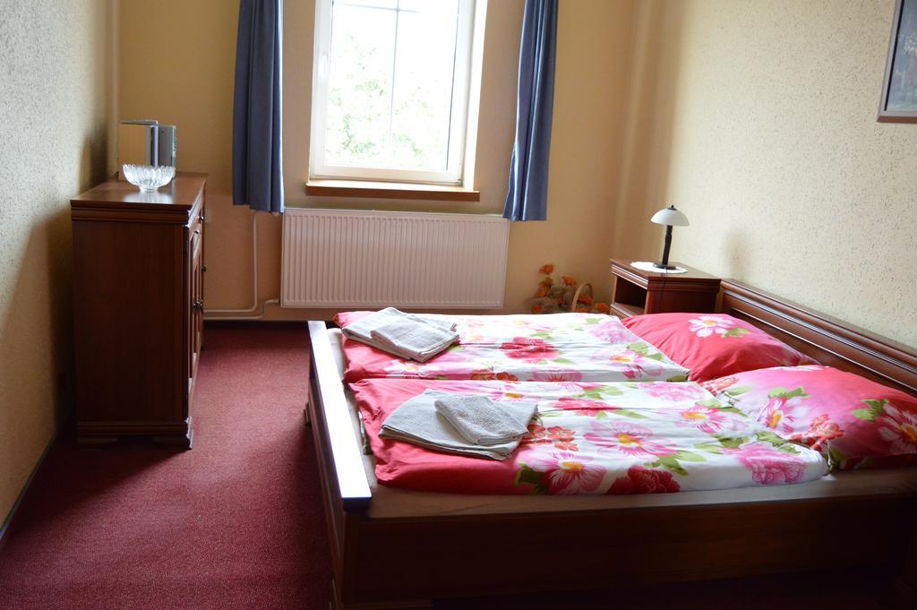 Hotel Paradise Ostrava Ruang foto