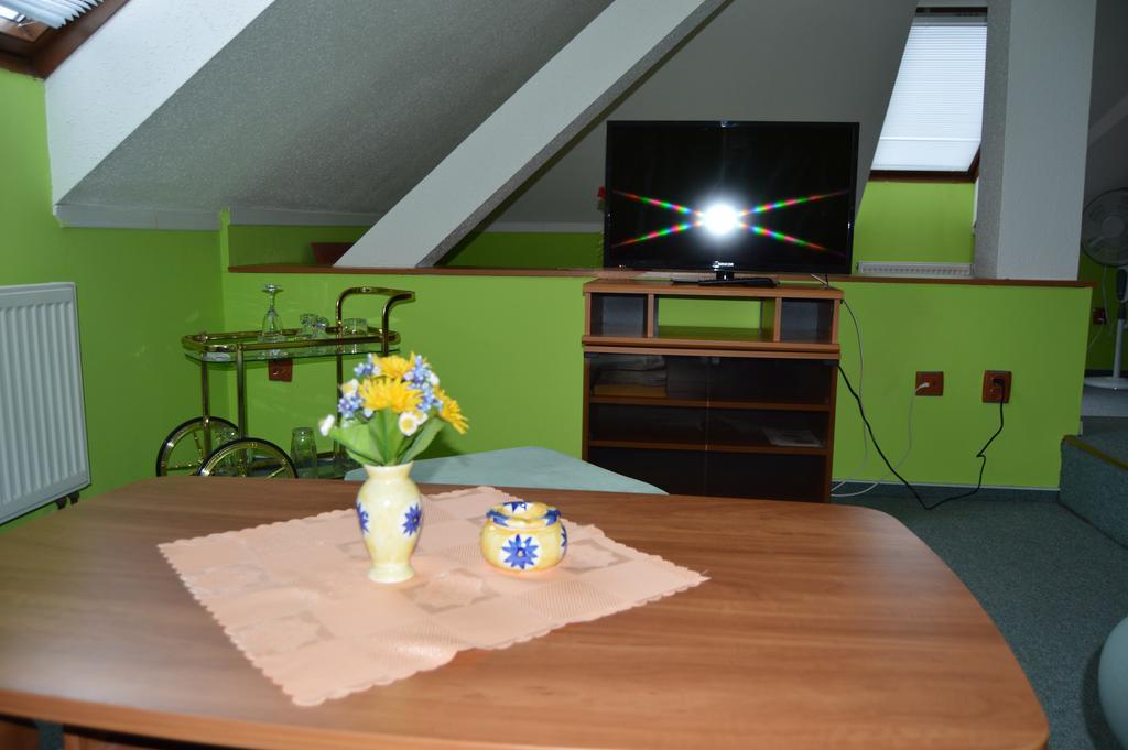 Hotel Paradise Ostrava Ruang foto